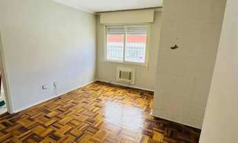 Imagem 3: Apartamento 2 dormitórios à venda Passo da Areia Porto Alegre/RS