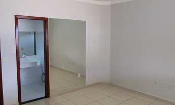 Imagem 2: Casa de condomínio para venda possui 240 metros quadrados com 3 quartos