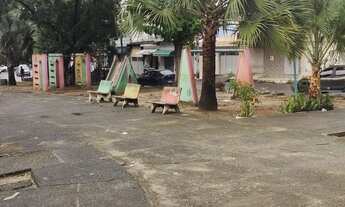 Imagem 4: Prédio comercial e moradia