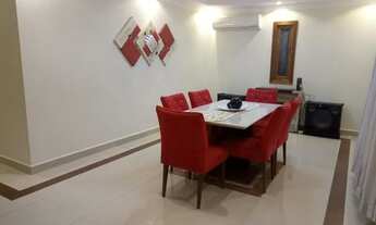 Imagem 2: Casa para venda possui 360 metros quadrados com 4 quartos em Caiçara - Praia Grande - SP