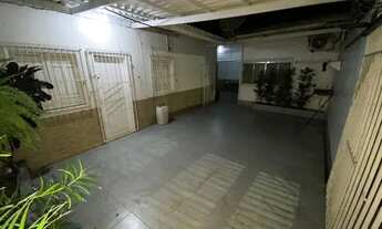 Imagem 2: Casa entre a Av. Ceará e o Parque da Maternidade, Bosque