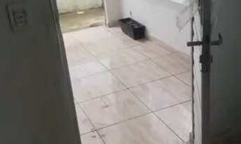 Imagem 4: Casa toda na cerâmica, com garagem coberta