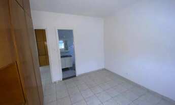 Imagem 6: Vende-se apartamento claro e arejado, boa localização, na Ponta da Praia, Santos-SP. Vaga