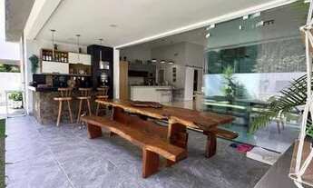 Imagem 2: Casa de condomínio para venda possui 200 metros quadrados com 3 quartos