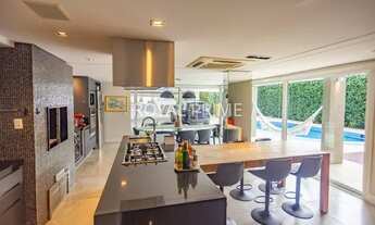 Imagem: Casa de Alto Padrão em Condominio com Piscina