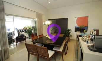 Imagem 7: Casa a venda com 5 dormitórios (3 suítes) de 380m² em terreno de 956m². Destaques: área de