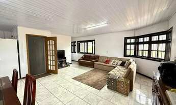 Imagem 4: Casa Ampla com 3 Dormitórios um sendo Suite no Centenário