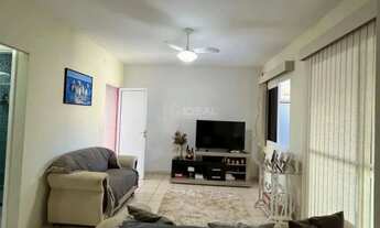 Imagem 3: Casa aconchegante com 2 quartos em condomínio Fechado