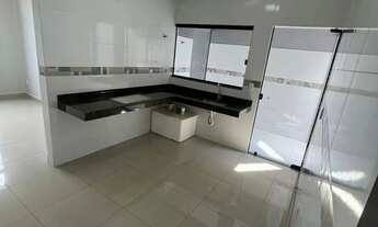 Imagem 2: Casa no Setor Center Ville com 3 quartos