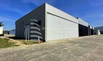 Imagem 6: CASA/HANGAR, PRATICIDADE E ESPAÇO EM UM SÓ LUGAR