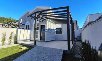 Imagem 2: Casa com 3 dormitórios (1 suíte) e quintal, no bairro Fundos, Biguaçu