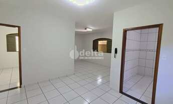 Imagem 7: Casa Residencial disponível para venda no bairro Santa Mônica em Uberlândia-MG
