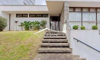 Imagem: Casa com 4 quartos para alugar no Batel