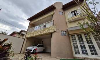 Imagem: Casa à venda com 3 quartos no Taquaral