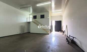 Imagem 3: Galpão comercial disponível para locação no bairro Dona Zulmira em Uberlândia - MG