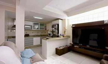 Imagem: Casa com 5 dormitórios e 247 m² à venda