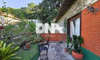 Imagem 3: Casa de rua : Triplex / Residencial / Cosme Velho