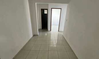 Imagem 6: Casa de esquina com dois quartos - Proxima a Avenida Wenceslau Braz - Guaira - Curitiba