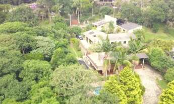 Imagem: Casa que combina estilo rústico ao moderno!