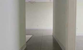 Imagem 7: Apartamento com cozinha planejada no Bairro Lajeado em Cotia - SP