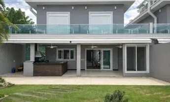 Imagem 4: Sobrado para venda possui 290 metros quadrados com 4 quartos em Morada da Praia - Bertioga