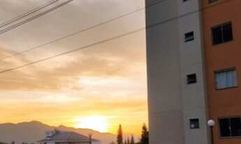 Imagem 3: Lindo Apartamento em Condomínio Fechado com Excelente Infraestrutura. Com uma vista espeta