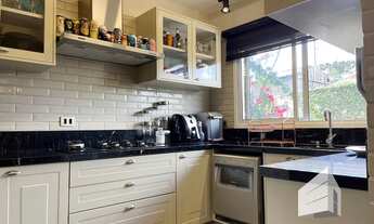 Imagem 3: Sobrado em condomínio fechado no Ecoville, 255m2, 2 quartos, sendo 1 suíte com closet, 2 v