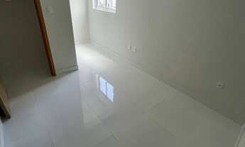 Imagem 3: 03 quartos sendo 02 suites + 02 vagas + lazer