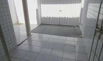 Imagem 2: Casa a dois quarteirões do estádio Castelão