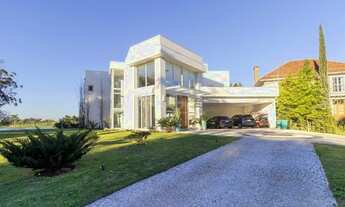 Imagem: Porto Alegre - Casa Padrão - Belém Novo