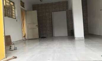 Imagem 3: Imóvel com ponto comercial e duas casas