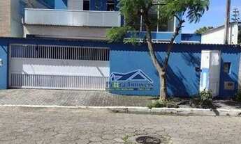 Imagem 2: Linda casa com 4 dormitórios sendo 4 suítes, piscina, no bairro Canto do Forte, confira!