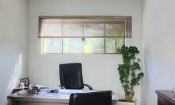 Imagem 3: Comercial casa com 4 quartos - Bairro Centro em Ponta Grossa