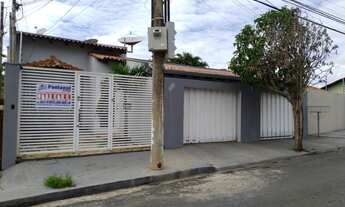 Imagem 2: Casa no Bairro Jardim Shangri la com Piscina 3 quartos sendo 1 suíte