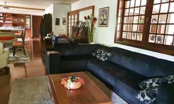 Imagem: Casa com 6 Quartos e 7 banheiros à Venda