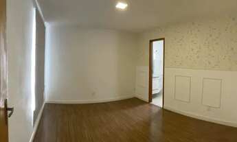 Imagem 5: Casa espaçosa e bem iluminada, com ótima localização