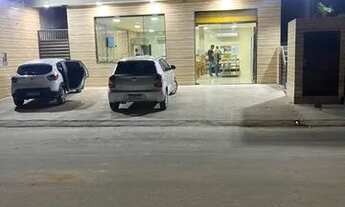 Imagem 2: Padaria e prédio porteira fechada - empreendimento novo