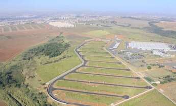 Imagem 3: Terreno de 200m2, Condomínio Villagio de Paulínia, local privilegiado, $130.000 mil entrad