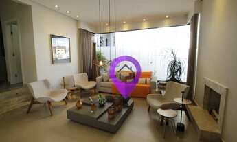 Imagem 4: Casa a venda com 5 dormitórios (3 suítes) de 380m² em terreno de 956m². Destaques: área de