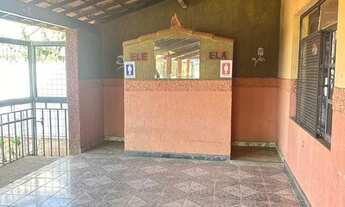 Imagem 4: Vendo Restaurante em funcionamento no final da Equador