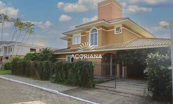 Imagem 2: Luxuosa Residência na Lagoa da Conceição com Amplo Terreno e 4 Dormitórios