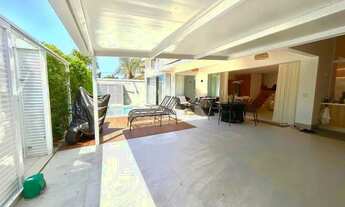 Imagem 6: Imóvel para venda tem 220 metros quadrados com 5 quartos