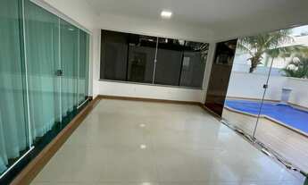 Imagem 2: Casa de condomínio para aluguel e venda tem 400 metros quadrados com 5 quartos