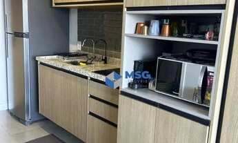 Imagem 4: Studio Moderno e Mobiliado com Pé-Direito Duplo