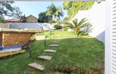 Imagem 6: Sobrado para venda possui 680 metros quadrados com 3 quartos