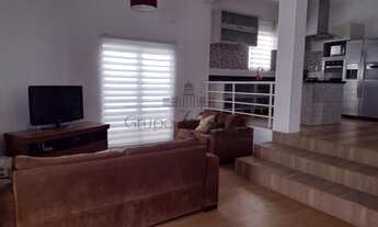 Imagem 2: Jacarei - Casa Padrão - Jardim Terras de Santa Helena