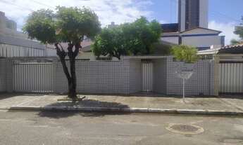 Imagem: Casa para venda tem 300 metros quadrados