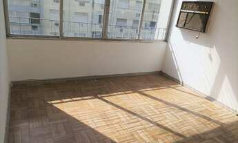 Imagem 2: Apartamento à venda - 88 m² com 3 quartos - Laranjeiras - Rio de Janeiro - RJ