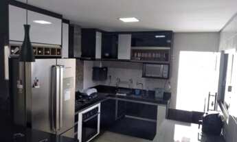 Imagem 4: Casa com piscina