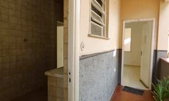 Imagem 2: Prédio pequeno, apartamento todo amplo